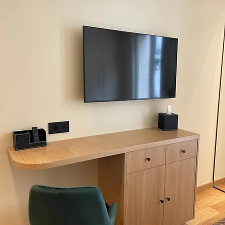 La Suite Parisienne Apartment *
